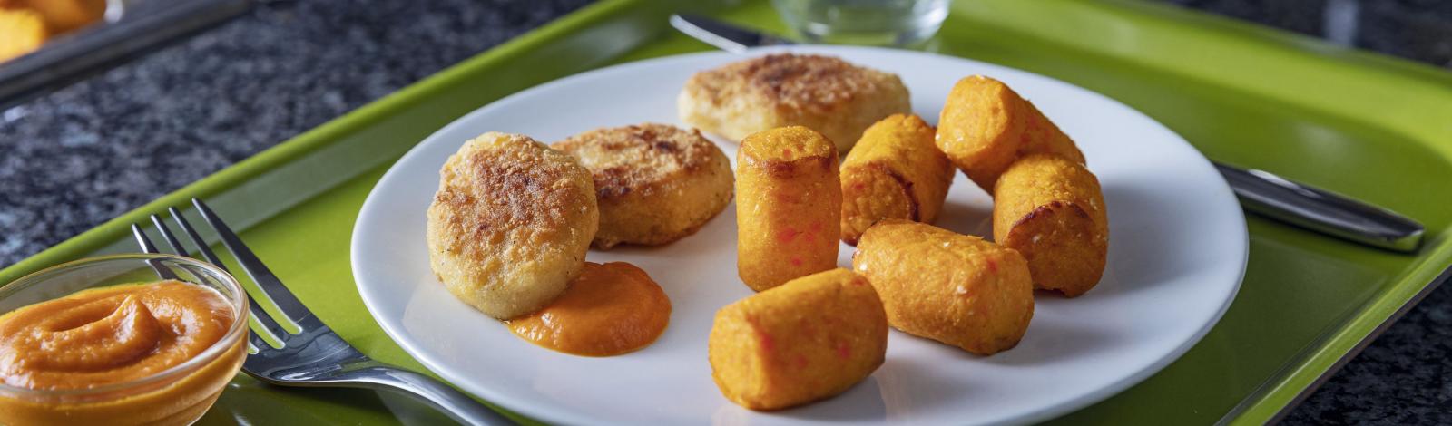 Recette Manger Mains : Bouchées de carottes, nuggets de poulet et son ketchup Recette Manger Mains : Bouchées de carottes, nuggets de poulet et son ketchup